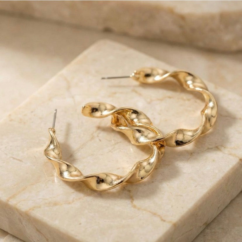 Burgu Halka Küpe (Gold)